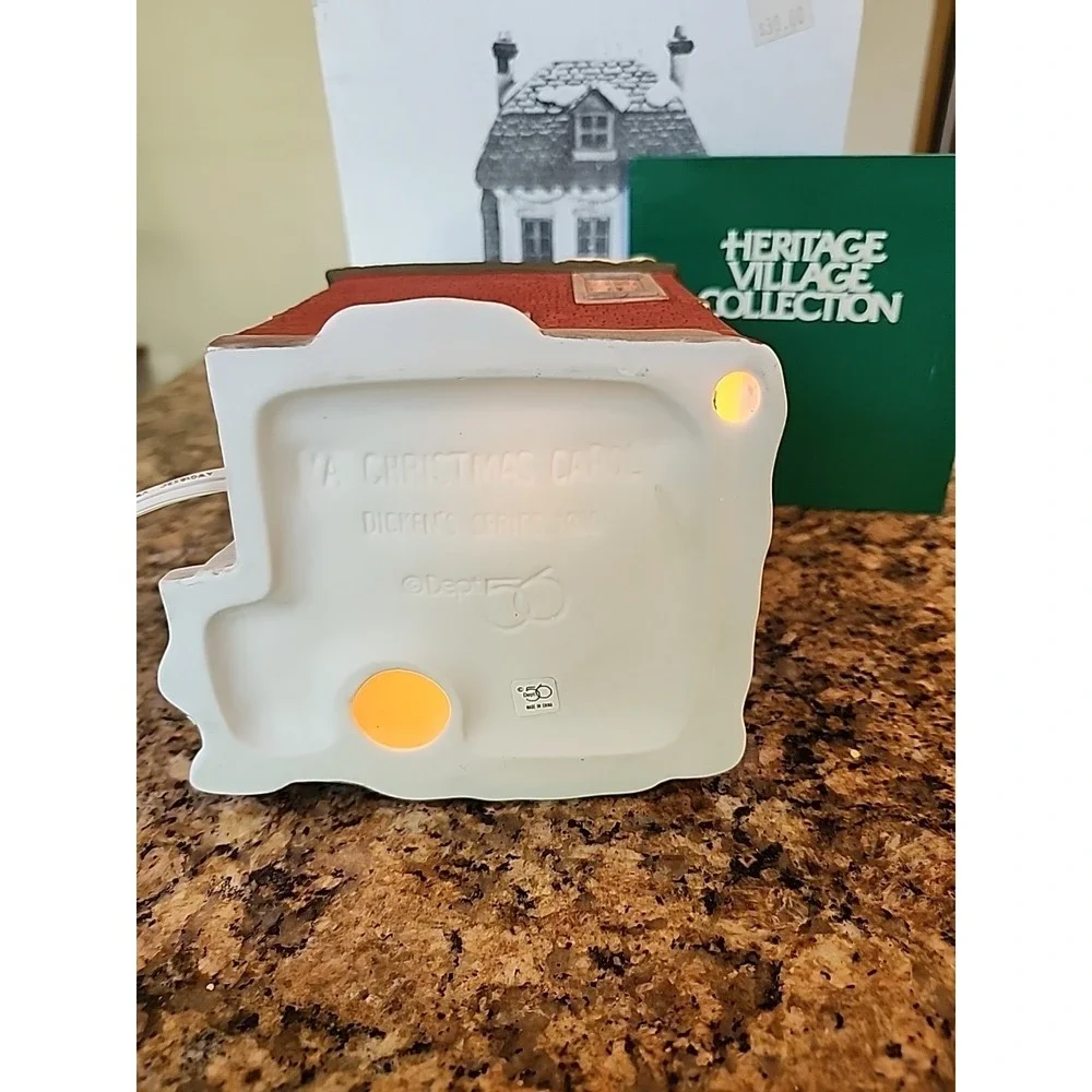 Dept 56 Dicken's Village Series A Christmas Carol M FEZZIWIG‎ WAREHOUSE